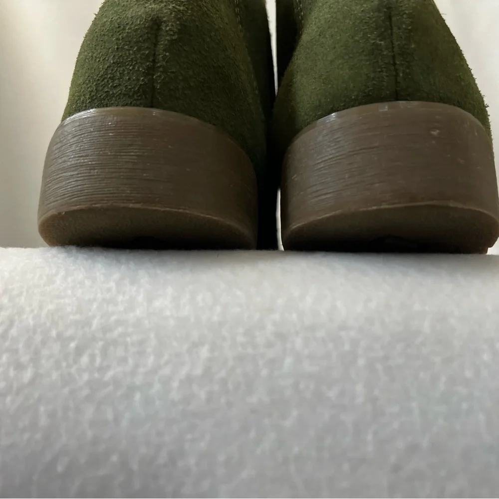Eddie Bauer size 9 1/2 Green Suede Faux Fur Lining Ankle Boots